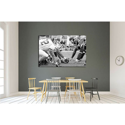 PHILADELPHIA, PA. Temple Defensive Line face off against Buffalo offensive linemen №2112 Ready to Hang Canvas Print - Zellart Canvas Prints ALL_Products, s-2112